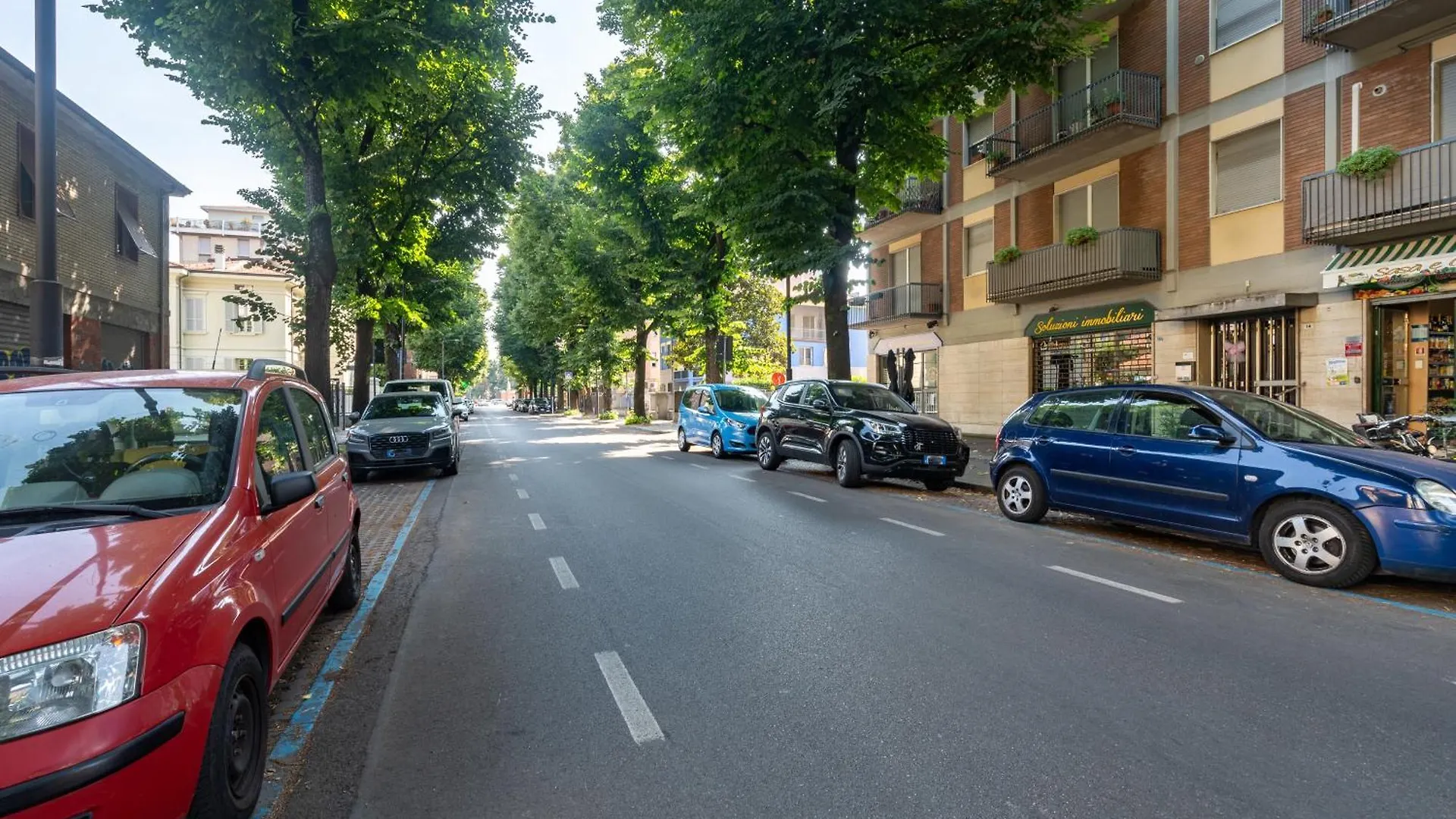 Chic Parma Little Flat Near City Center Italy